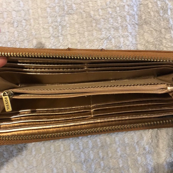 Fossil tan wallet - Picture 3 of 3